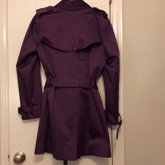 Joan Rivers purple trench coat - Picture 3 of 11